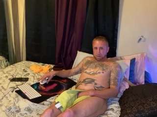 sexystr8guy303 webcam