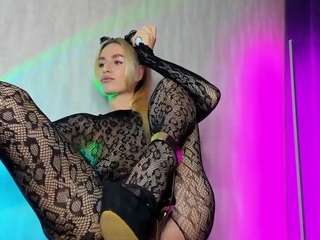 sonyakreez Live Webcam on CamSoda