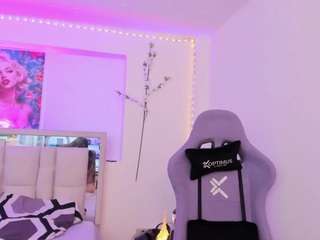  samanta-roberts chat room