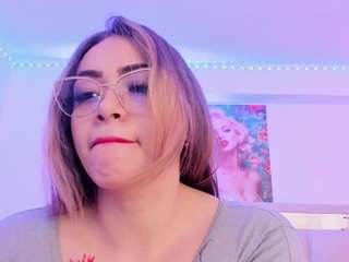 Samanta-roberts live webcam show