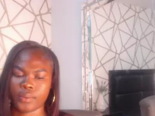 ChanelBanks-1's live chat room