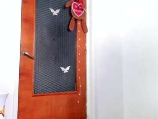 misslullu webcam model