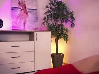 misslullu Live Webcam on CamSoda
