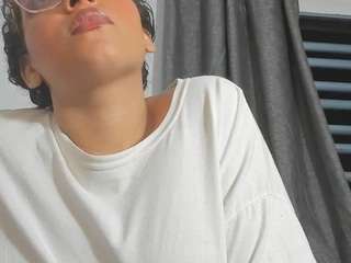 ada-gales Live Webcam on CamSoda