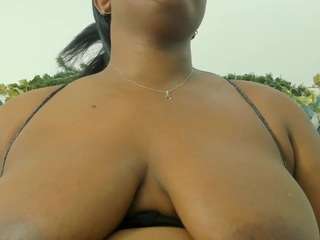 rihanna-abiodun Live Webcam on CamSoda