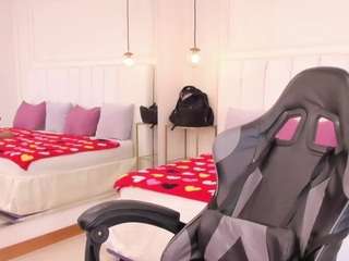 dolly-bm live cam profile