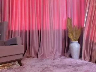 Emilyloveee's Live Sex Cam Show