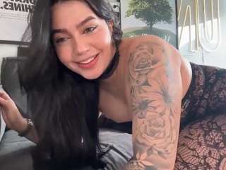 Live webcam model harveymiiller on Soda Cams