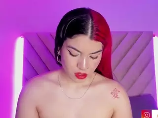 EmmaSwift's Live Sex Cam Show