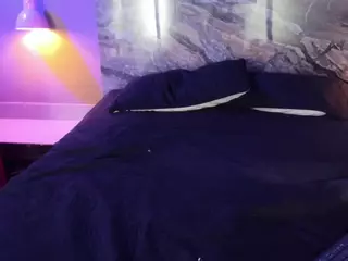 skinny who loves anal's Live Sex Cam Show