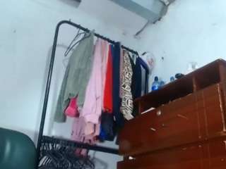 dayanna-23 Live Webcam on CamSoda