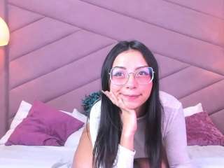 miaweiss's CamSoda show and profile