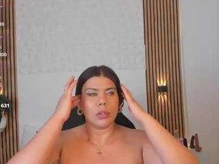 valeria-acosta Live Webcam on CamSoda