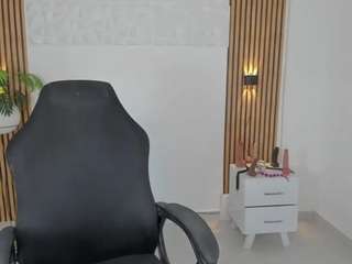 valeria-acosta's CamSoda show and profile