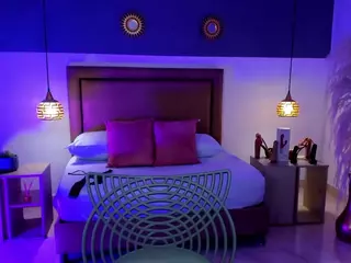 valeria-acosta's Live Sex Cam Show