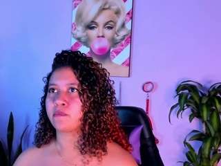 whitneyanderson18 Live Webcam on CamSoda