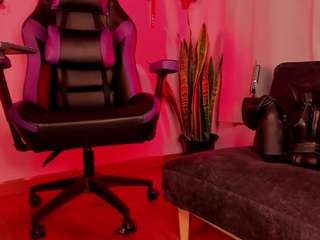 whitneyanderson18's CamSoda show and profile