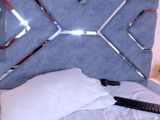  lucciaporter chat room