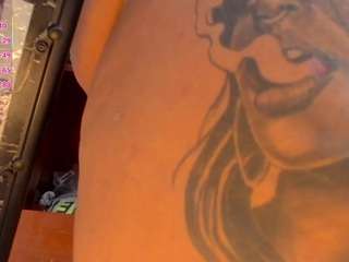 lucciaporter's CamSoda show and profile