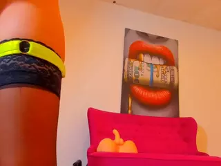 RoxaneQuinn's Live Sex Cam Show