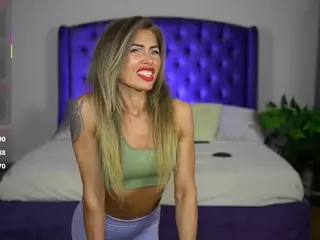 nikki-moore's Live Sex Cam Show