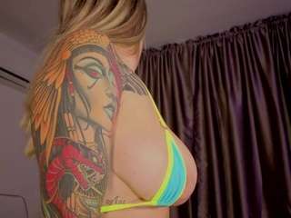 hannabyron's CamSoda show and profile