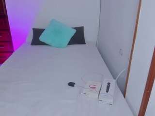 iris-torrez Smoking live webcam