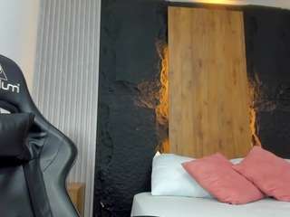 iris-torrez Live Webcam on CamSoda