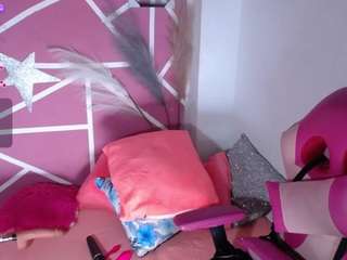 lucybeatifull Live Webcam on CamSoda