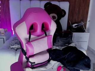 lucybeatifull live webcam show