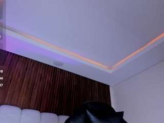 lucybeatifull live cam preview