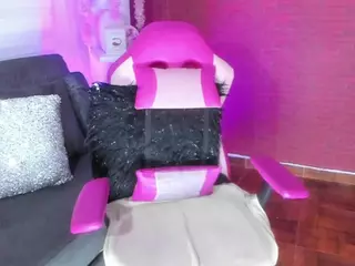 lucybeatifull's Live Sex Cam Show