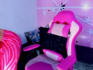 lucybeatifull's Live Sex Cam Show