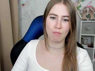 MeganxCute live cam preview
