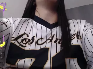Amira's Live Sex Cam Show