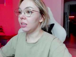 anyapickles from CamSoda is Freechat