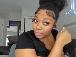 siennadivyne Live Webcam on CamSoda