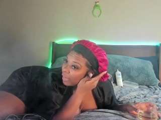 Live webcam model siennadivyne on Soda Cams