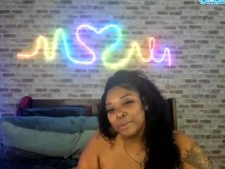 Live webcam model siennadivyne on Soda Cams