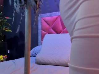 mia-milff Male Naked Solo camsoda