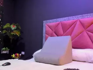 MIA's Live Sex Cam Show