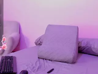 MIA's Live Sex Cam Show