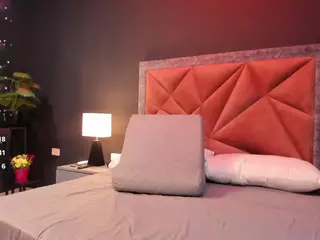 MIA's Live Sex Cam Show