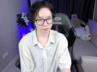 YunGlas's Live Sex Cam Show