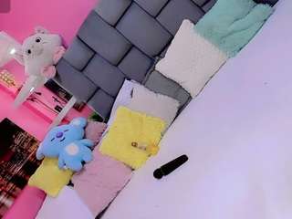 aliisson-doll Live Webcam on CamSoda