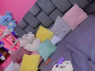 aliisson-doll Live Webcam on CamSoda