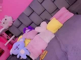 aliisson-doll Live Webcam on CamSoda
