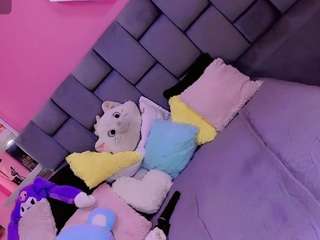 aliisson-doll webcam model