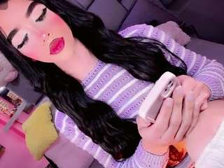 aliisson-doll Live Webcam on CamSoda