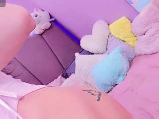 aliisson-doll Live Webcam on CamSoda